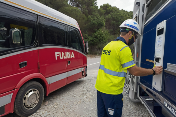 un hombre con camisa amarilla carga un autobús azul y rojo con la puerta abierta y otro hombre con camisa amarilla está parado al lado del autobús, Avgust Černigoj, detalles finos, un rompecabezas, incoherentes