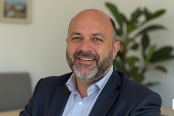 El alcalde de Pallaresos, Jordi Sans, repasa en esta entrevista con DiariTots21 los principales proyectos que abordará el consistorio este año, a la vez que hace balance del año pasado. El consistorio baraja pequeñas inversiones y descarta grandes obras que requerirían muchos recursos. ¿Qué destacarías de cómo ha acabado 2024? En 2024 llegamos al poder a principios de agosto, y por tanto ha sido un proceso, sin que quisiéramos acabar los proyectos que estaban en marcha(8k, mejor calidad, obra maestra, muy detallado:1.1)